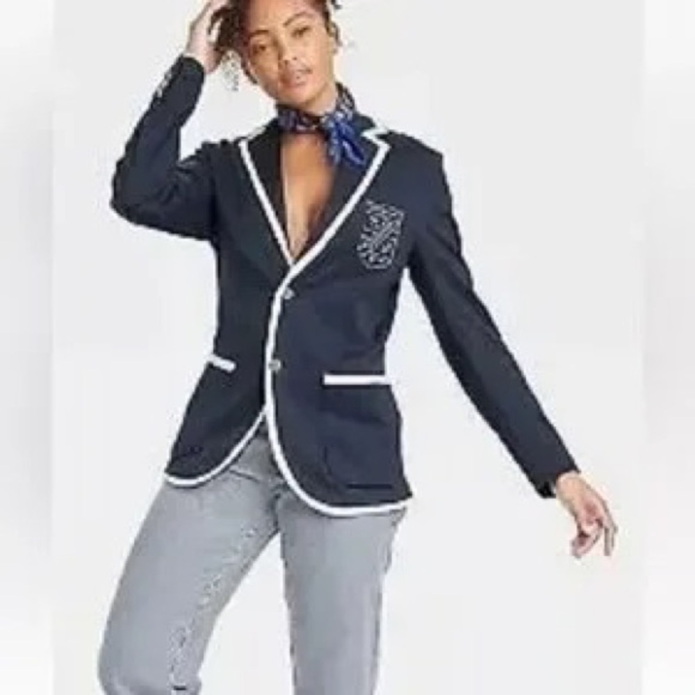 Black Sport Coat with Sleek Design